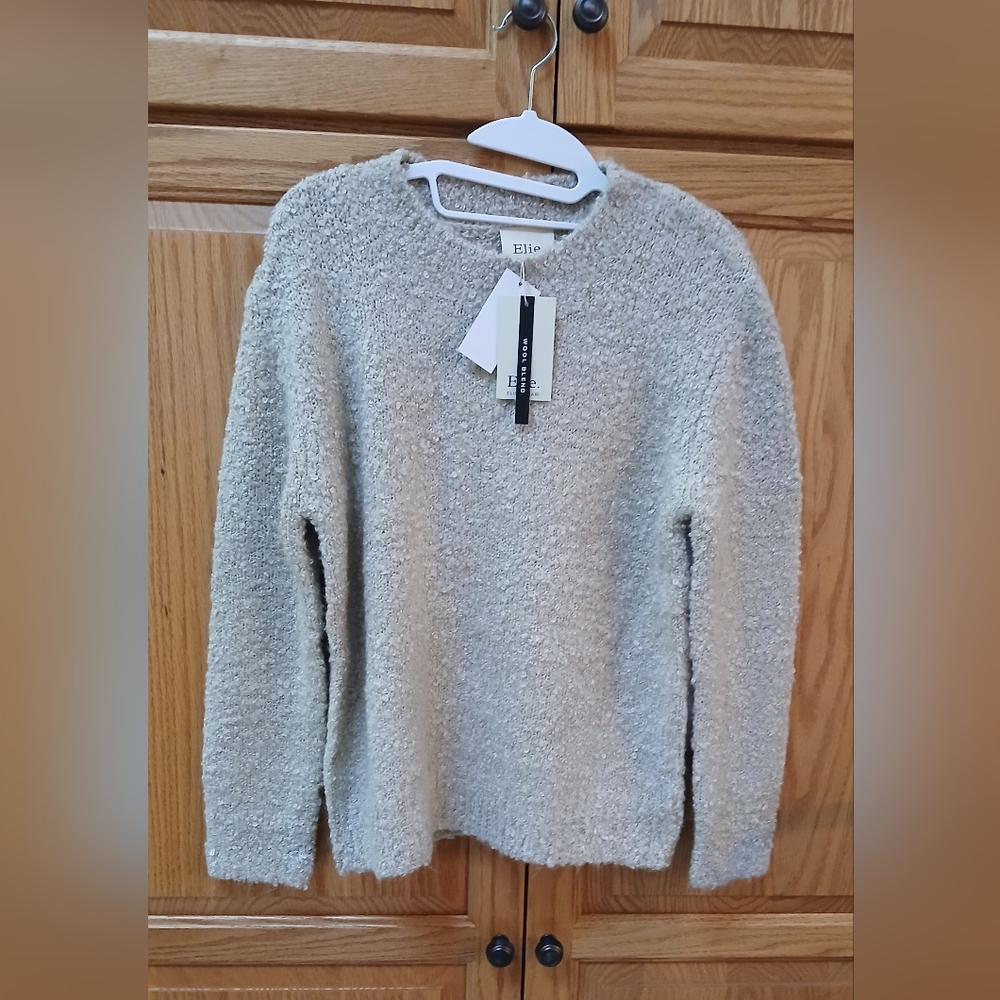 Elie NWT Size XS Super Soft Beige Women's Sweater